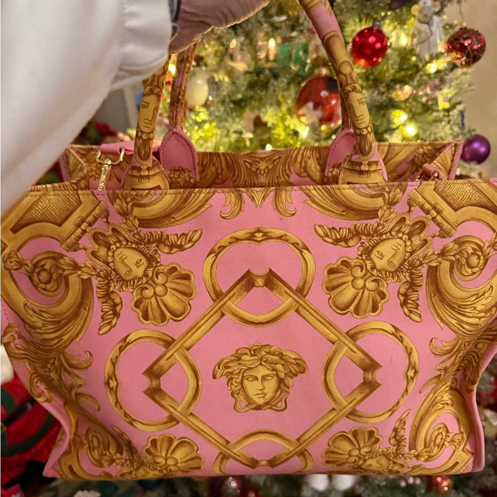 Luxury Designer Bags, Jewelry and Shoes show! - Picture 7 of 16